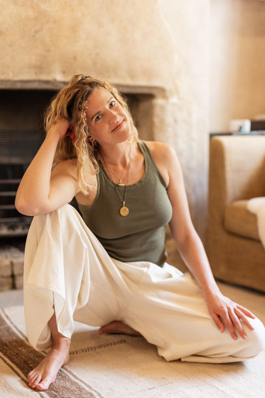 Nona's Gabriel speaks with the wonderful Emily Roberti about her work as a birth doula.
